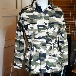 Unique Divided HM Paramilitary Light Jacket In Unisex Size Small